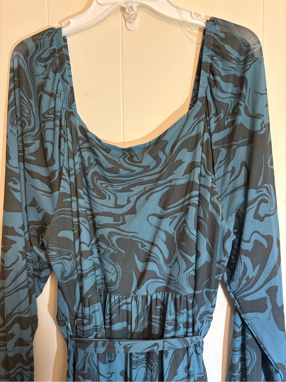 Ava & Viv Blue & Gray Balloon Sleeve Cinched Swirl Print Mesh Maxi Dress plus 2X - Picture 5 of 8